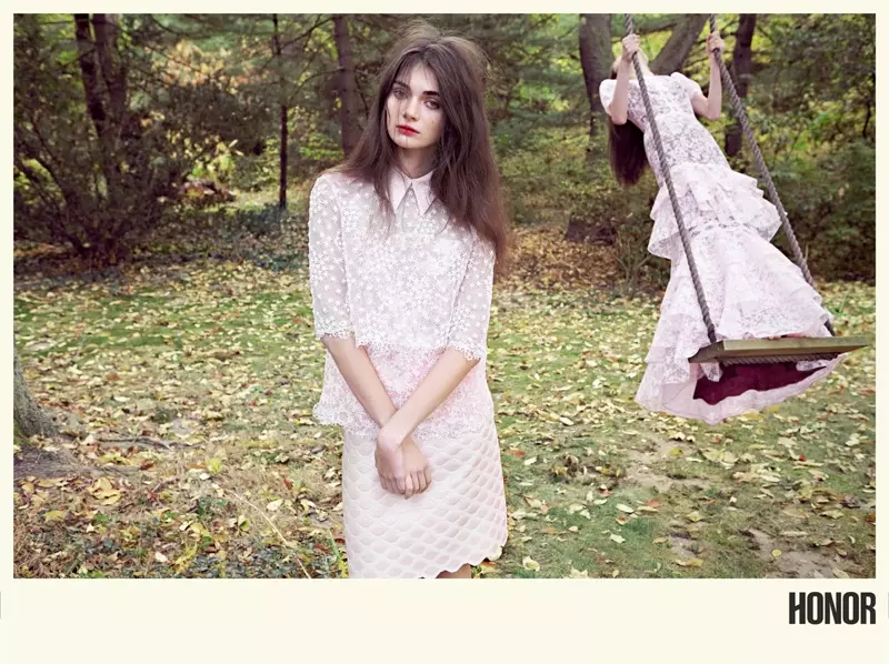 Antonina Vasylchenko Enchants for Honor's Spring 2014 Campagne vum Yelena Yemchuk