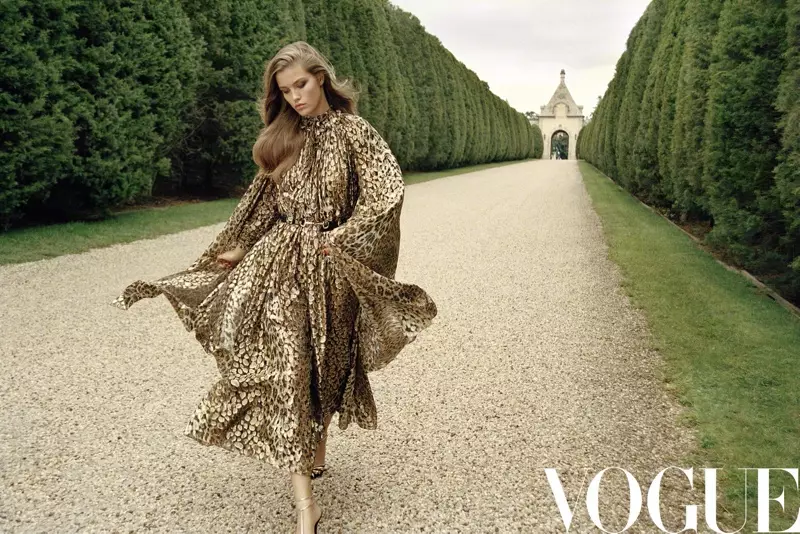 Luna Bijl posearret yn Ultra-Luxe Looks foar Vogue China