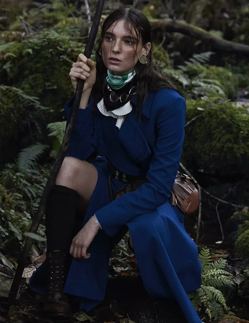 Ansley Gulielmi Goes Into the Wild foar Vogue Spanje