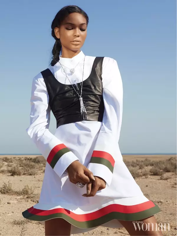 Chanel Iman poserer i J.W. Anderson blusset kjole