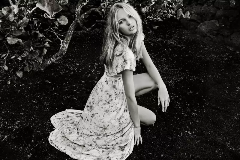 Romee Strijd යනු Stradivarius's Spring 2015 දැන්වීම් වල බොහීමියානු බබෙකි.