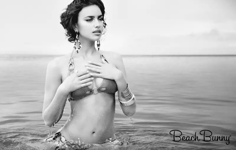 Irina Shayk piedalās kampaņā Beach Bunny Spring 2014