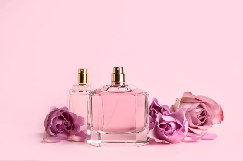 Flacons de parfum de parfum rose Fleurs