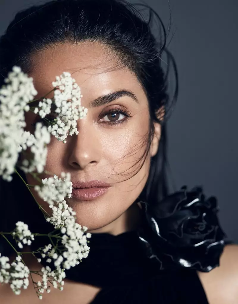 Salma Hayek nganggo klambi Saint Laurent