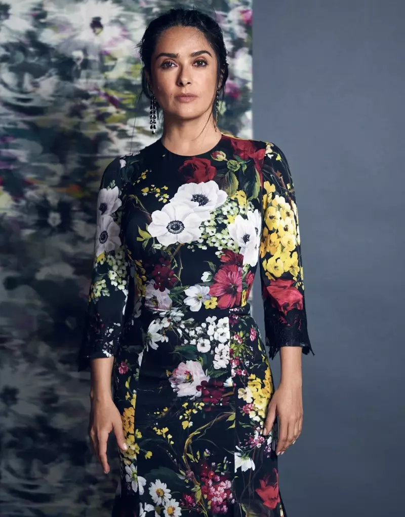 Salma Hayek pozează în Dreamy Florals pentru The Edit