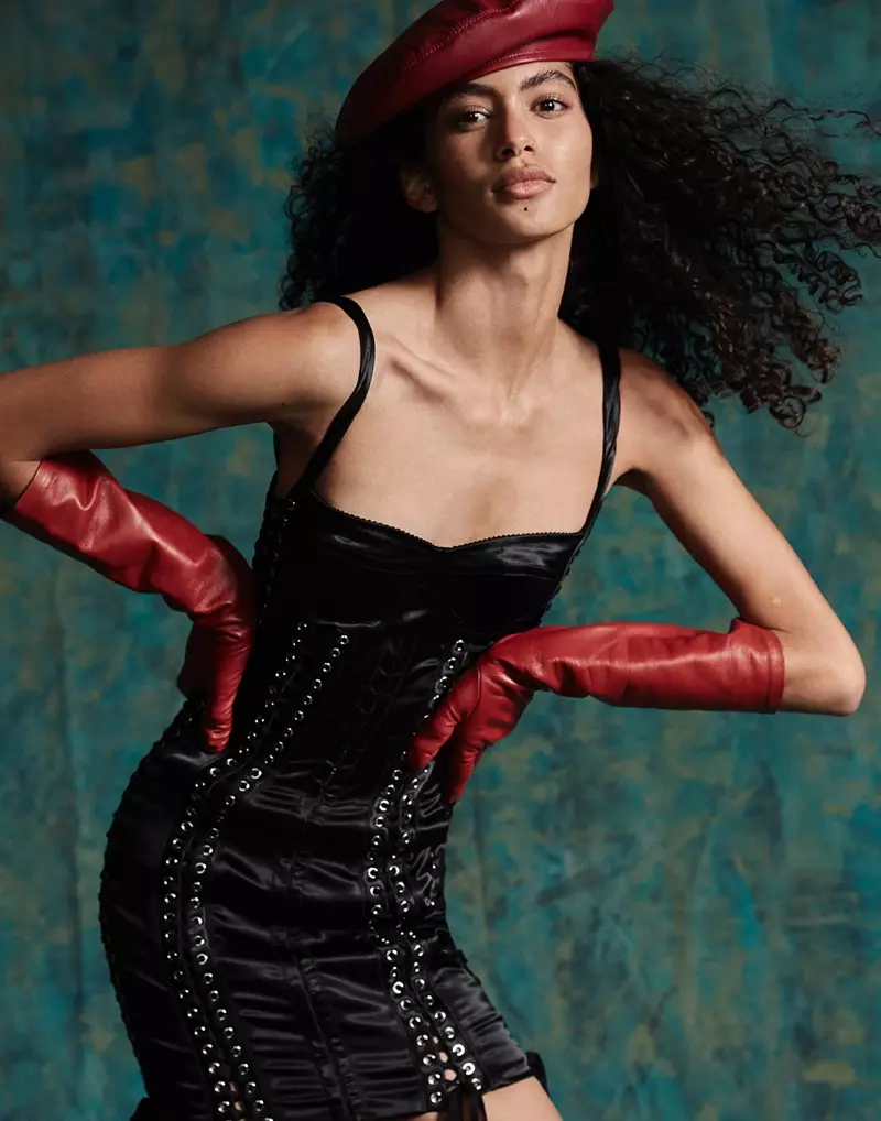 Antonella Delgado pose dans les looks de la nouvelle saison pour Vogue Arabia