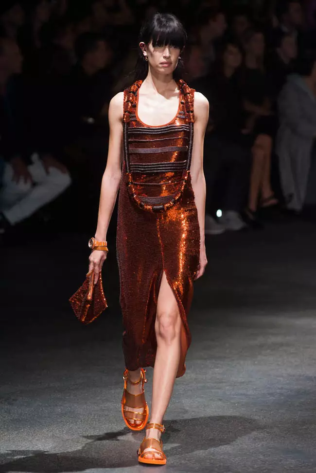 5 Splendide tendenze della settimana della moda di Parigi Primavera/Estate 2014