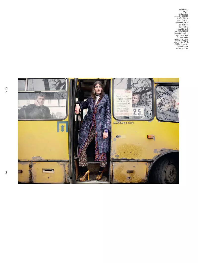 Laura Kampman ima stil 70-ih za Dazed & Confused Shoot Yelene Yemchuk