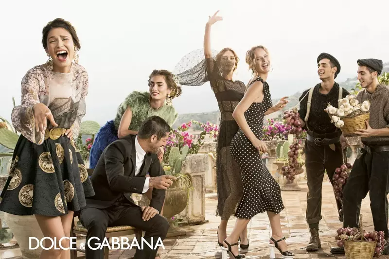 Dolce & Gabbana's Spring/Summer 2014 Ads . की और तस्वीरें