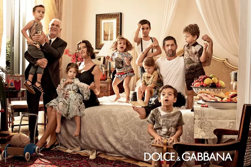 Higit pang Mga Larawan ng Dolce & Gabbana's Spring/Summer 2014 Ads