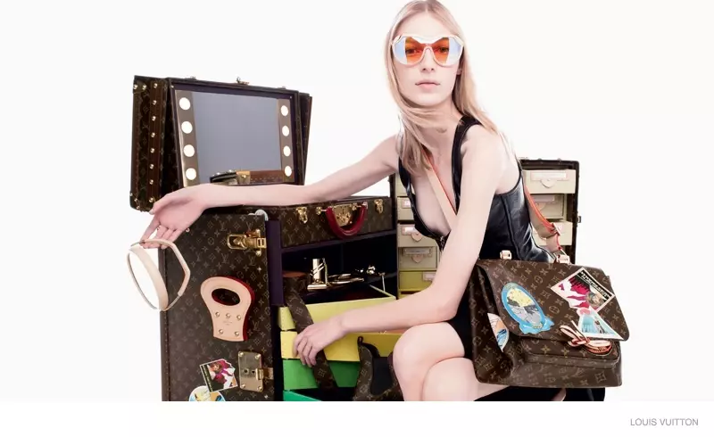 Louis Vuitton Meraikan Monogram oleh Cindy Sherman