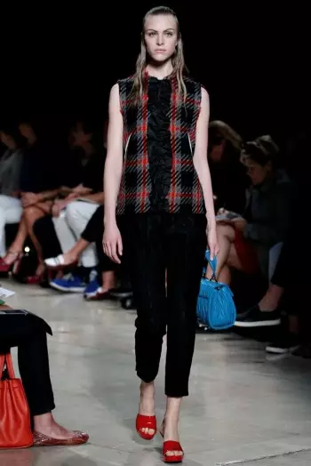 Miu Miu Spring 2015: Kudutsa Zaka makumi