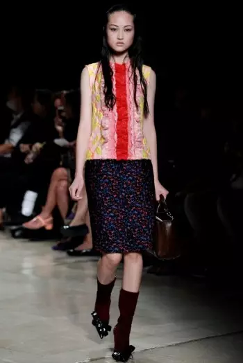 Miu Miu printemps 2015 : à travers les décennies