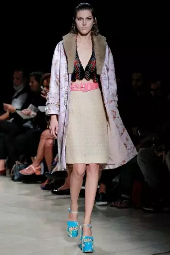 Miu Miu Spring 2015: Sa Paglipas ng mga Dekada