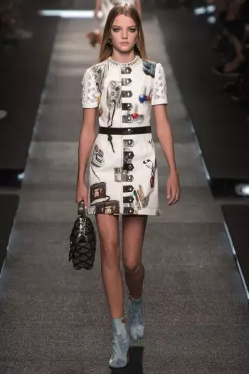 Louis Vuitton dia lasa retro vaovao ho an'ny lohataona 2015