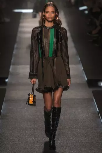 Naging Bagong Retro ang Louis Vuitton para sa Spring 2015