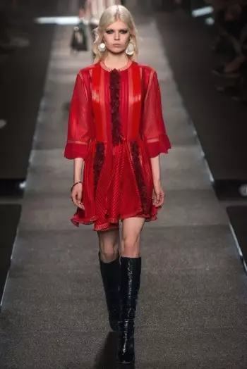 Louis Vuitton 2015-nji ýylyň bahary üçin täze retro çykýar