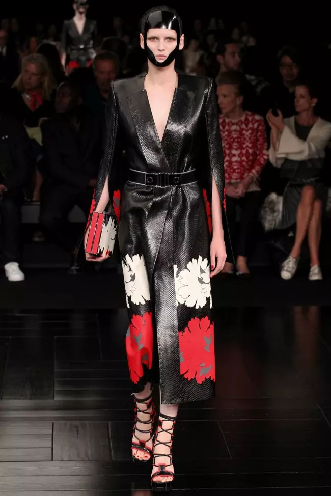 alexander-mcqueen-2015-impeshyi-icyi-umuhanda -14