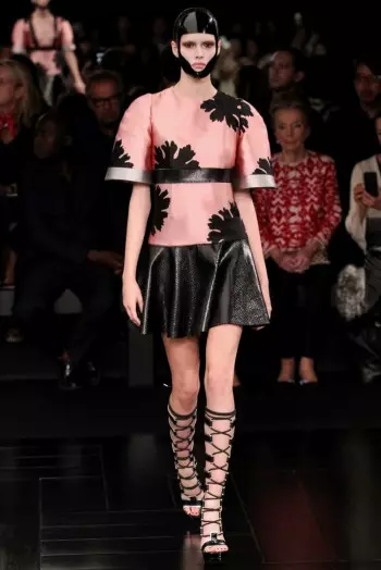 Alexander McQueen printemps 2015 : Ode au kimono