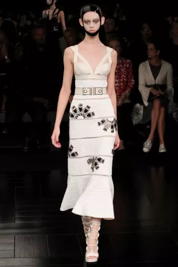 Alexander McQueen printemps 2015 : Ode au kimono