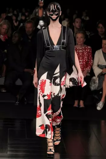 Alexander McQueen Spring 2015: An Ode to the Kimono