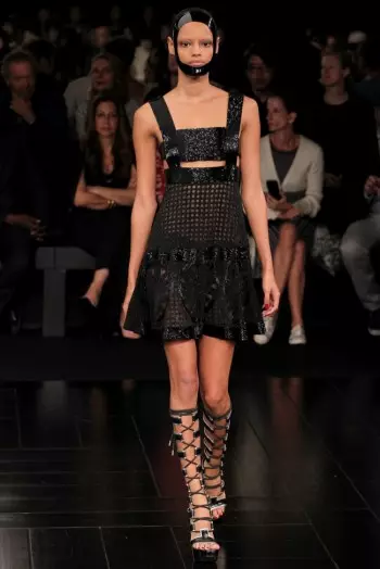 Alexander McQueen 2015 tavasza: Óda a kimonóhoz