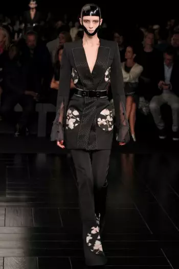 Alexander McQueen Wiosna 2015: Oda do kimona