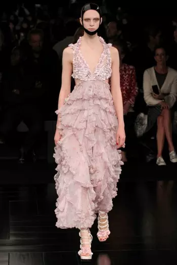 Alexander McQueen 2015년 봄: 기모노에 대한 찬가