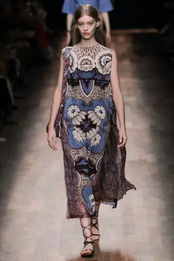 I-Valentino Spring 2015: Uhambo Olukhulu