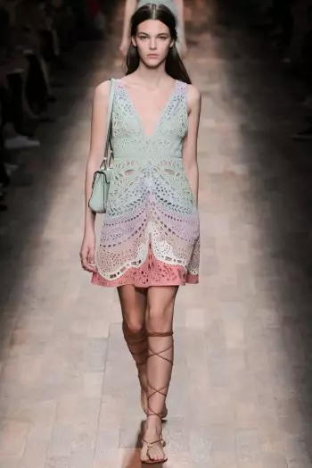 I-Valentino Spring 2015: Uhambo Olukhulu