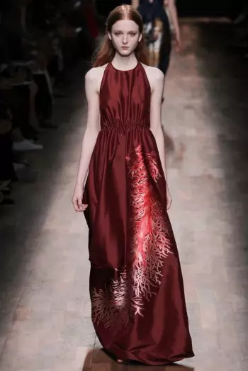 Valentino Spring 2015: Perjalanan Besar