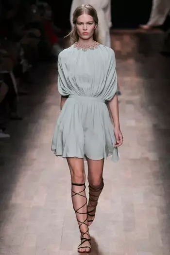 Mmiri nke Valentino 2015: Nnukwu njem