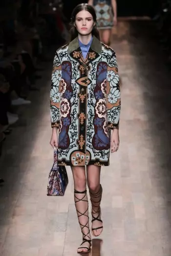 I-Valentino Spring 2015: Uhambo Olukhulu