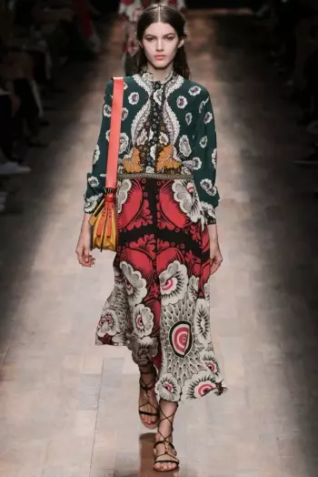 Valentino Spring 2015: A Grand Journey