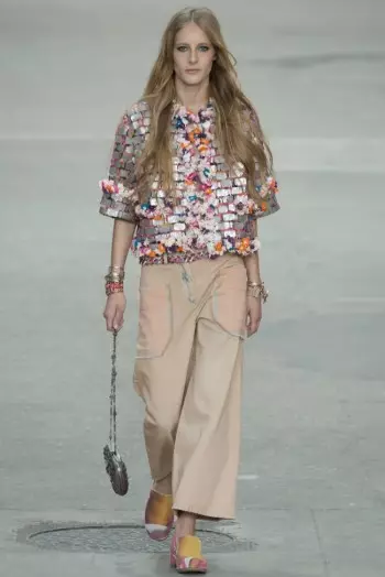 Chanel fait une déclaration pour le printemps 2015