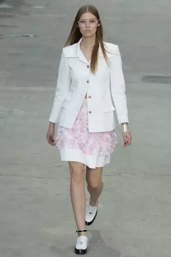 Chanel 2015-жылдын жазы үчүн билдирүү жасады