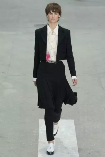 Chanel hace una declaración para la primavera de 2015