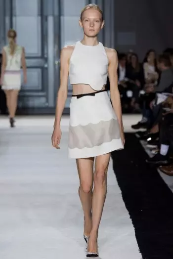 Giambattista Valli Spring 2015: Kuweka kwenye pindo