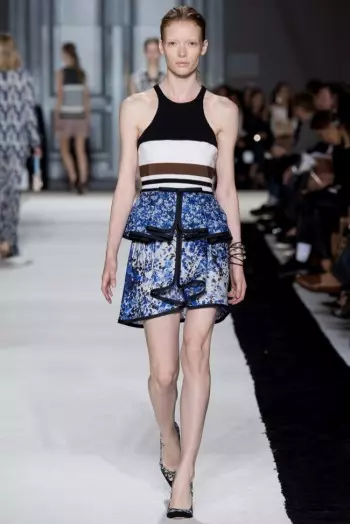 Giambattista Valli Spring 2015: ການວາງຂອບ