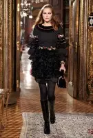 Bekijk Chanel's Oostenrijks geïnspireerde pre-herfst 2015 catwalkshow