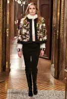 Bekijk Chanel's Oostenrijks geïnspireerde pre-herfst 2015 catwalkshow