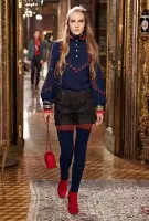 Tan-awa ang Austrian Inspired Pre-Fall 2015 Runway Show ni Chanel