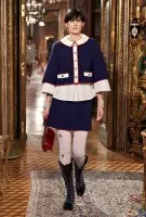 Bekijk Chanel's Oostenrijks geïnspireerde pre-herfst 2015 catwalkshow