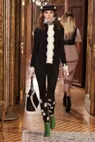 Onani Chanel's Austrian Inspired Pre-Fall 2015 Runway Show