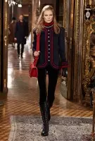 Chanel को Austrian Inspired Pre-Fall 2015 Runway Show हेर्नुहोस्