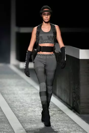 Alexander Wang adachita Chiwonetsero cha Runway chifukwa chamgwirizano Wake wa H&M