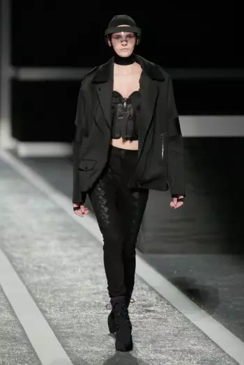 Alexander Wang holdt et Runway Show for sitt H&M-samarbeid