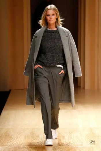 Toni Garrn leder flokken på Mango høst/vinter 2014 Runway Show