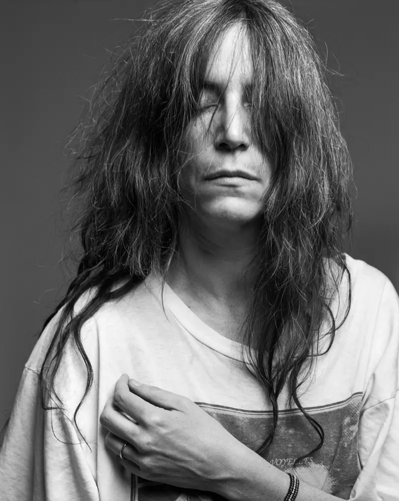 Patti Smith luan në fushatën pranverë-verë 2016 të Barneys