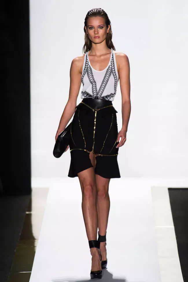 Herve Leger deur Max Azria Lente 2014 | New York Modeweek